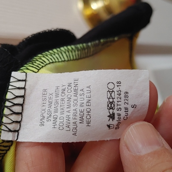 Ladies Size Small Heimish USA Top - Picture 5 of 5